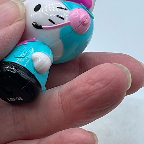 Sanrio Dr figure from helicopter ambulance 2013. - Picture 4 of 7